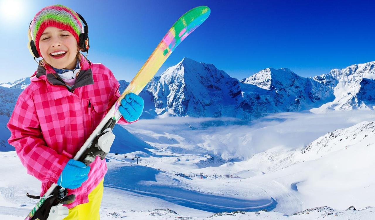 Skiing, Walking, Enjoying In Mountains Bansko Exterior photo